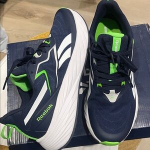 Reebok Verse Blue and White Running Shoes with Green Highlights size 10 Men’s